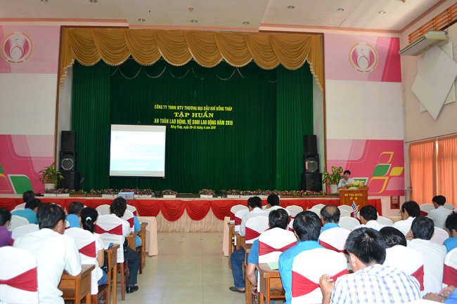 Petimex tổ chức khám bệnh nghề nghiệp và tập huấn an toàn lao động năm 2015 (10/04/2015)