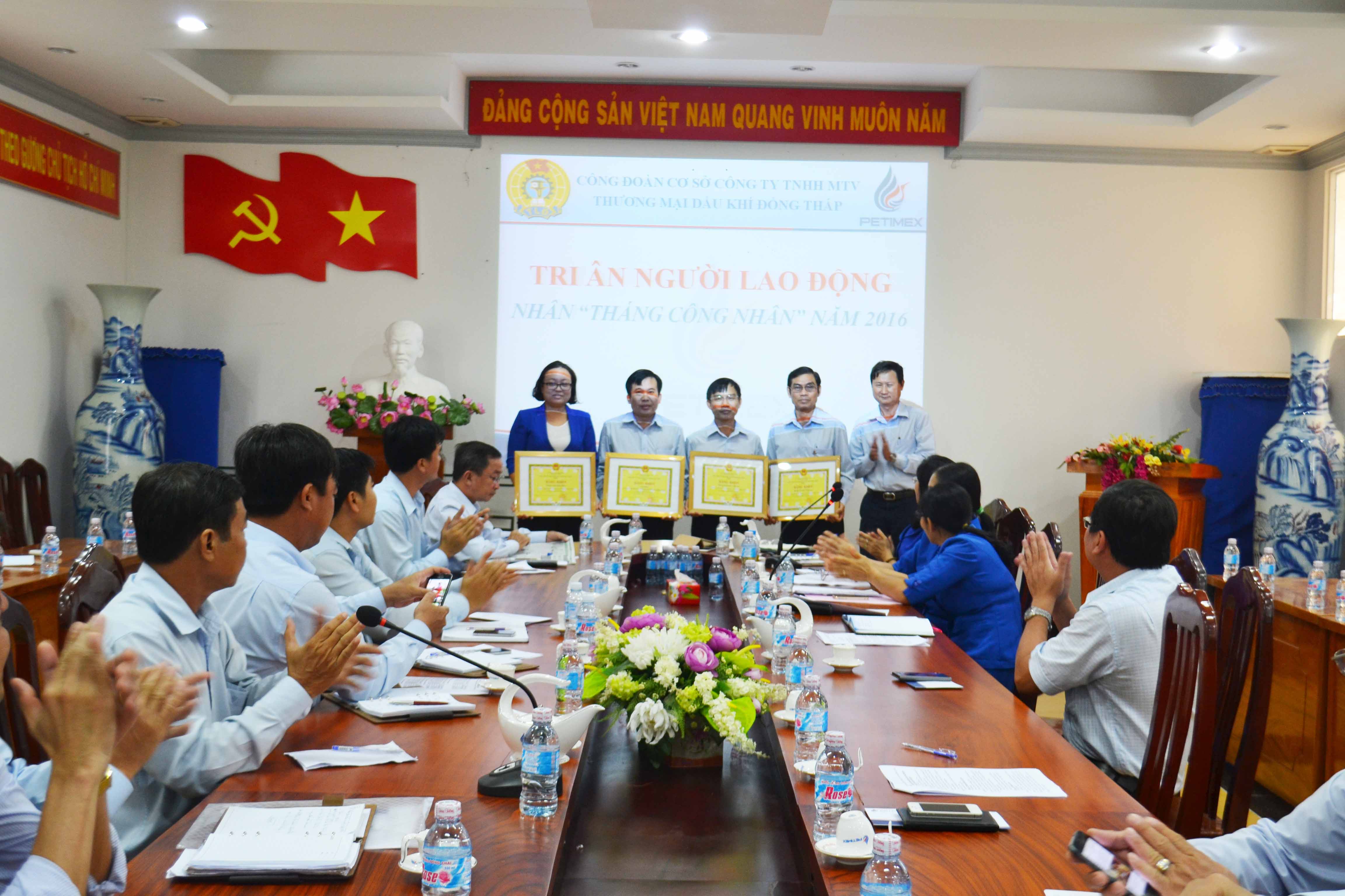 Lãnh đạo petimex tri ân người lao động (06/06/2016)
