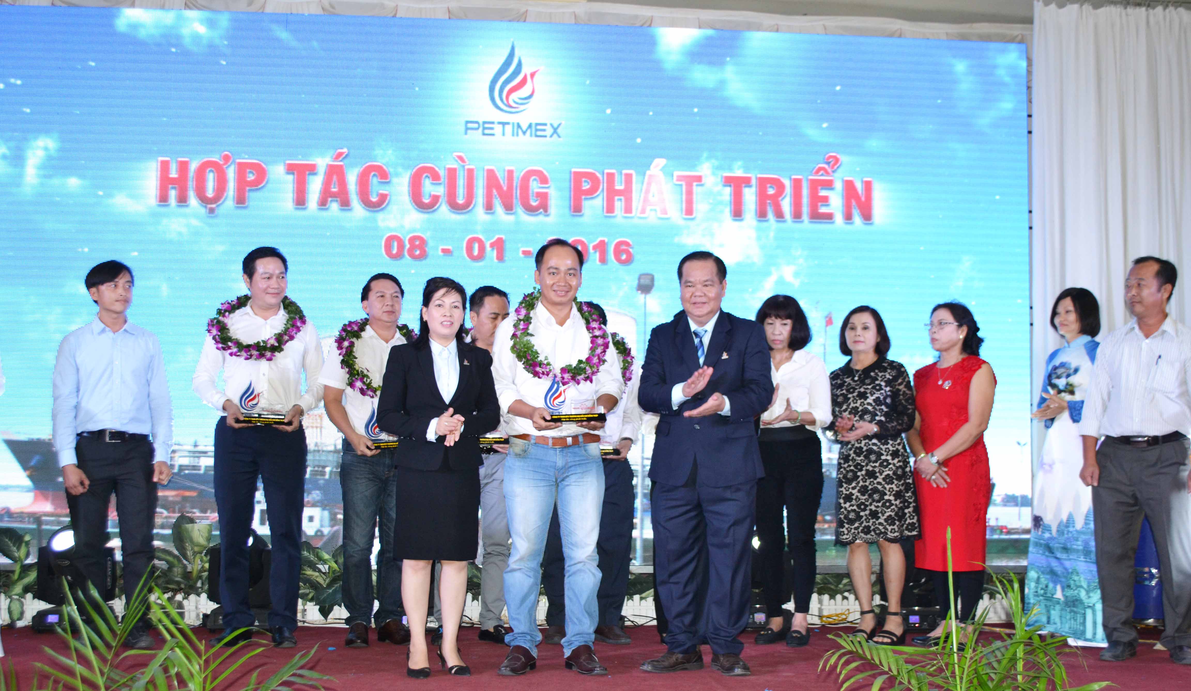 Họp mặt khách hàng petimex 2015 (09/01/2016)