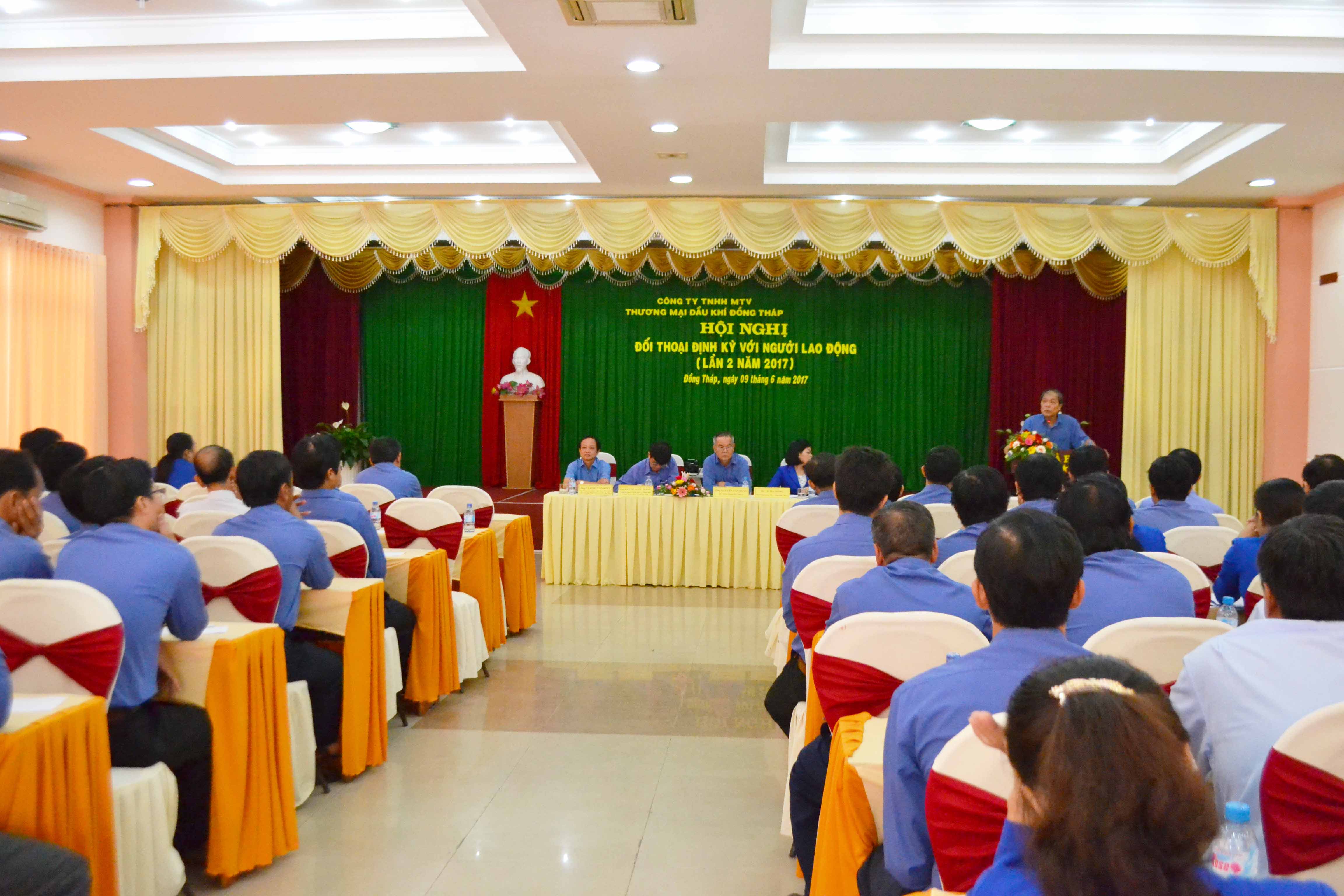 Hội nghị đối thoại định kỳ với người lao động (12/06/2017)