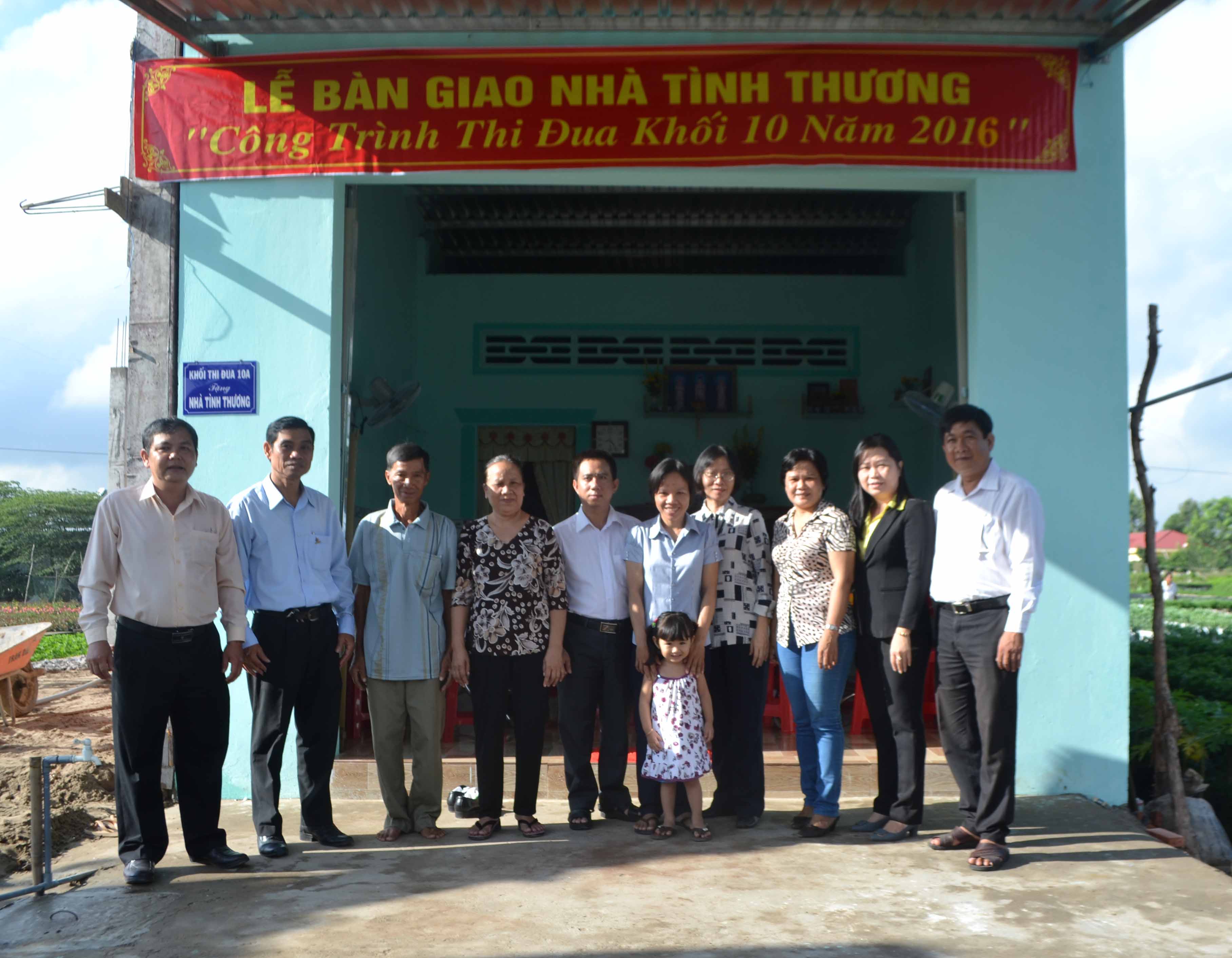 Khối thi đua 10 trao tặng nhà tình thương năm 2016 (16/12/2016)
