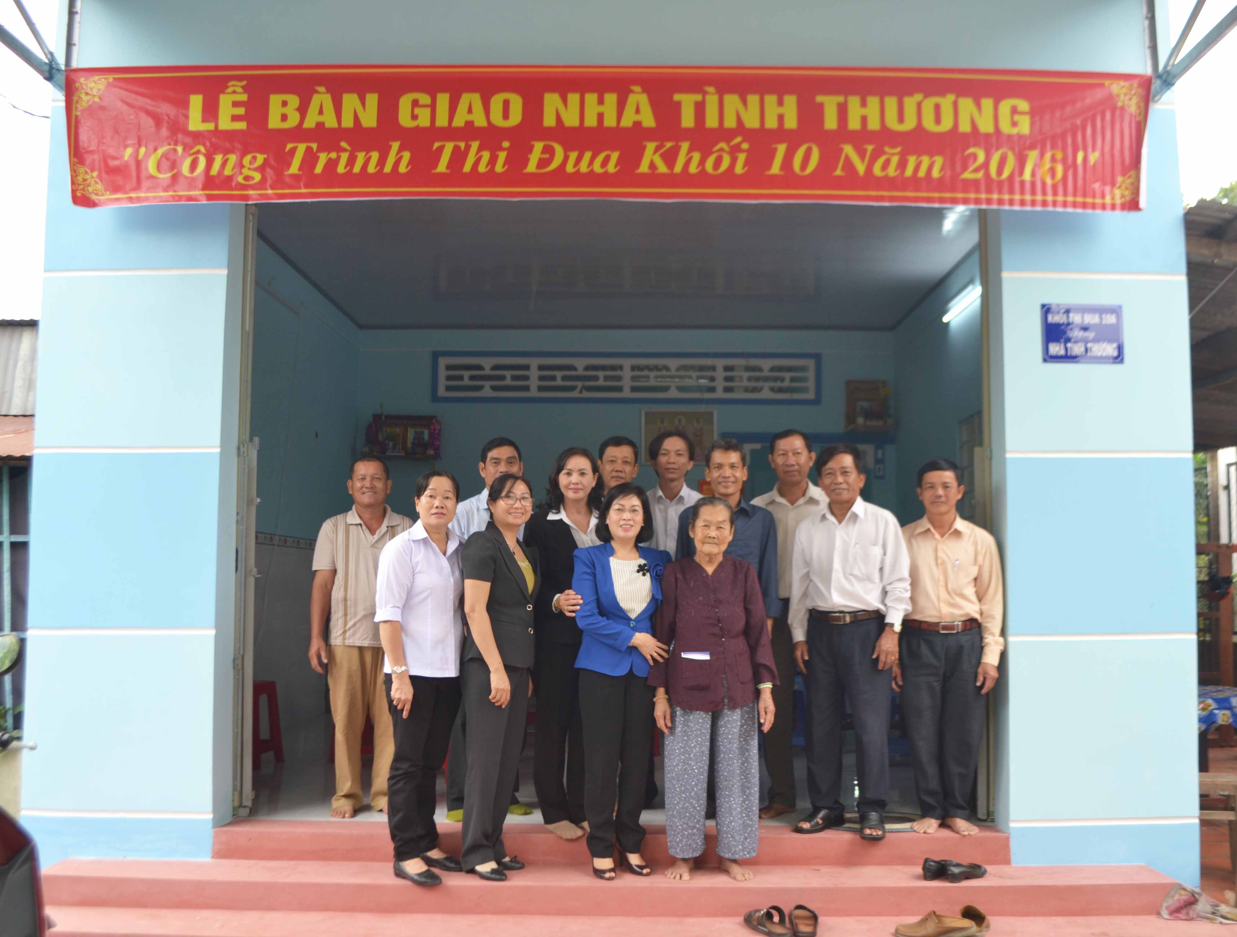 Khối thi đua 10 trao tặng nhà tình thương năm 2016 (16/12/2016)