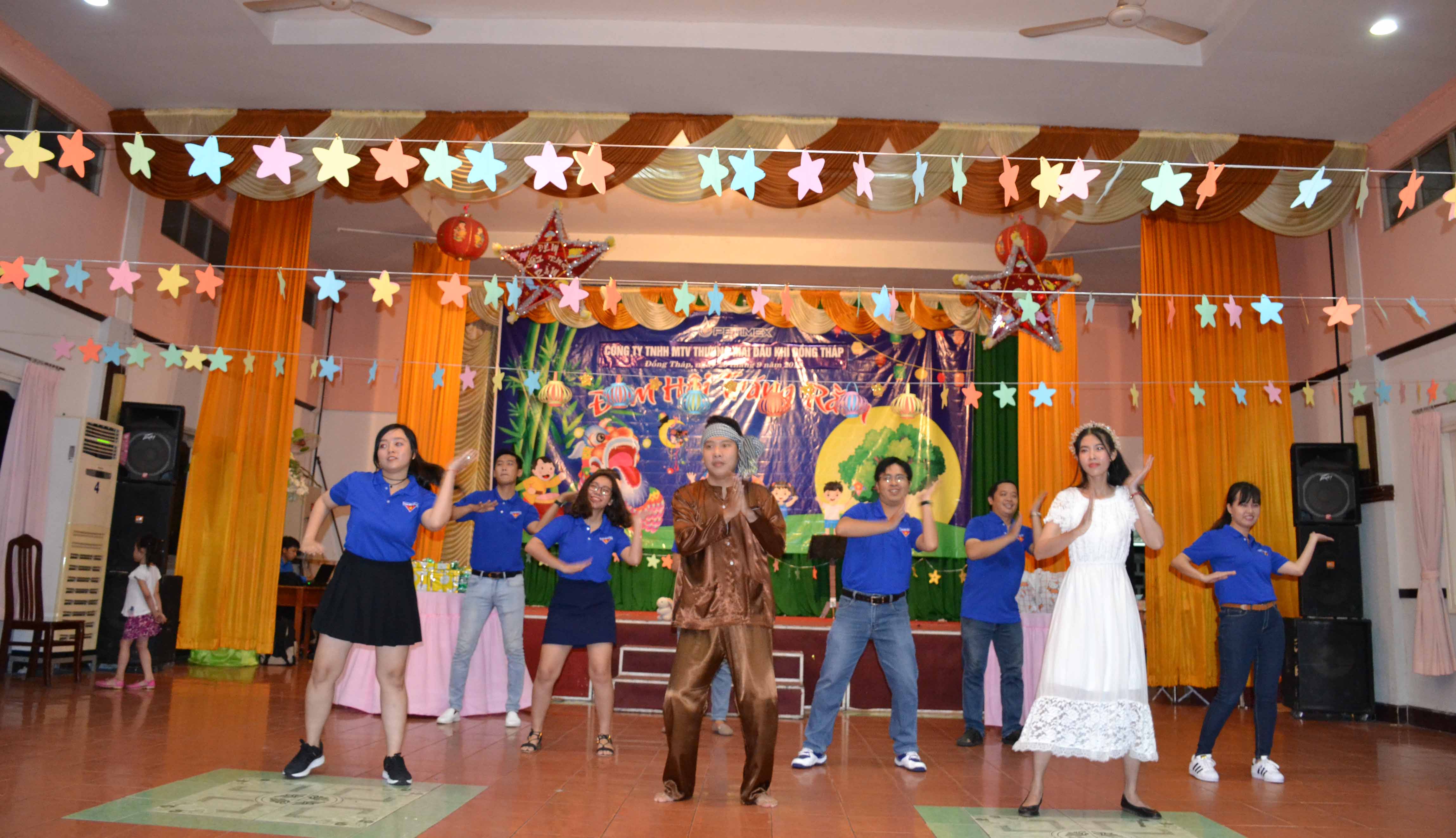 Petimex tổ chức “đêm hội trăng rằm” cho các cháu thiếu nhi (21/09/2018)