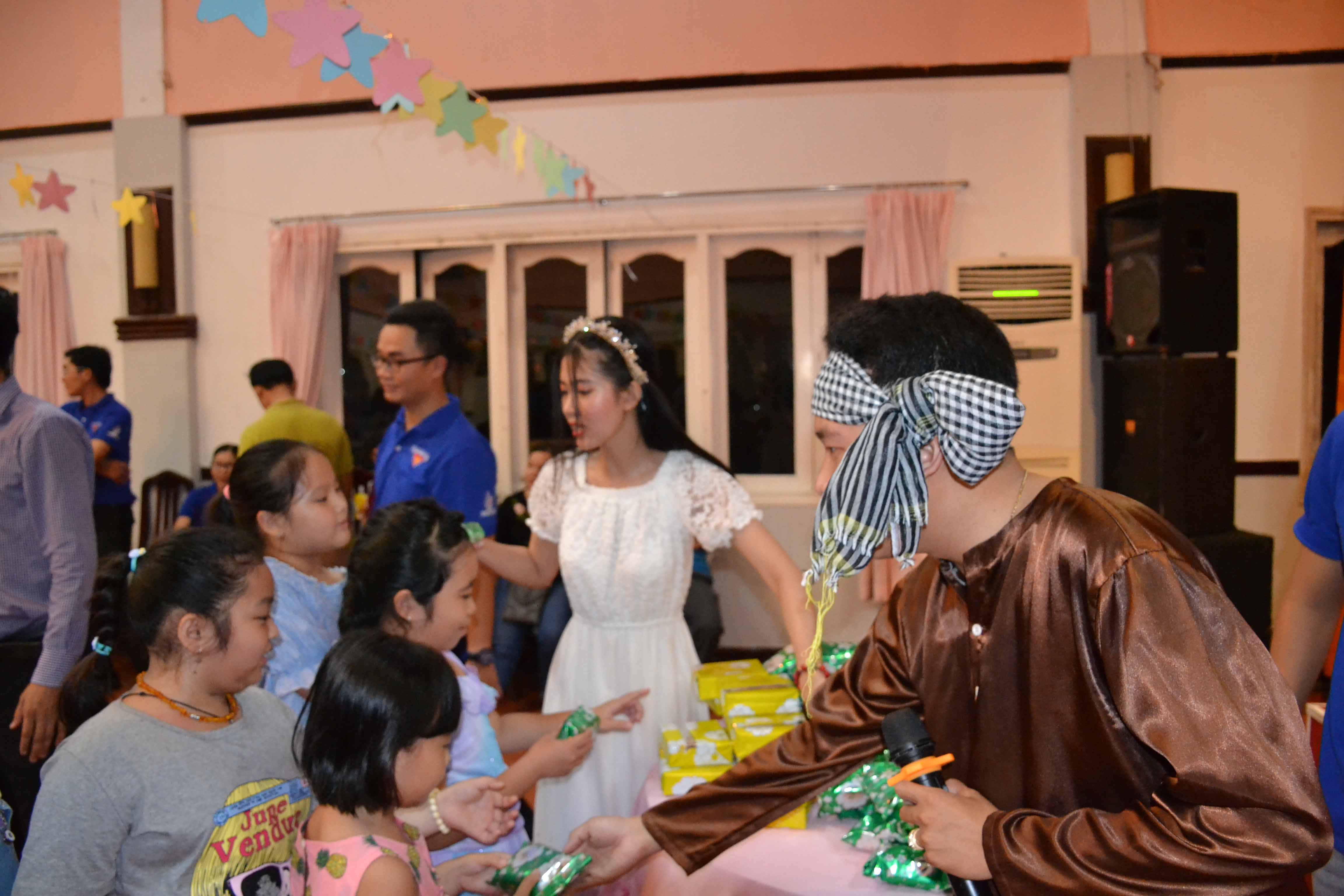 Petimex tổ chức “đêm hội trăng rằm” cho các cháu thiếu nhi (21/09/2018)