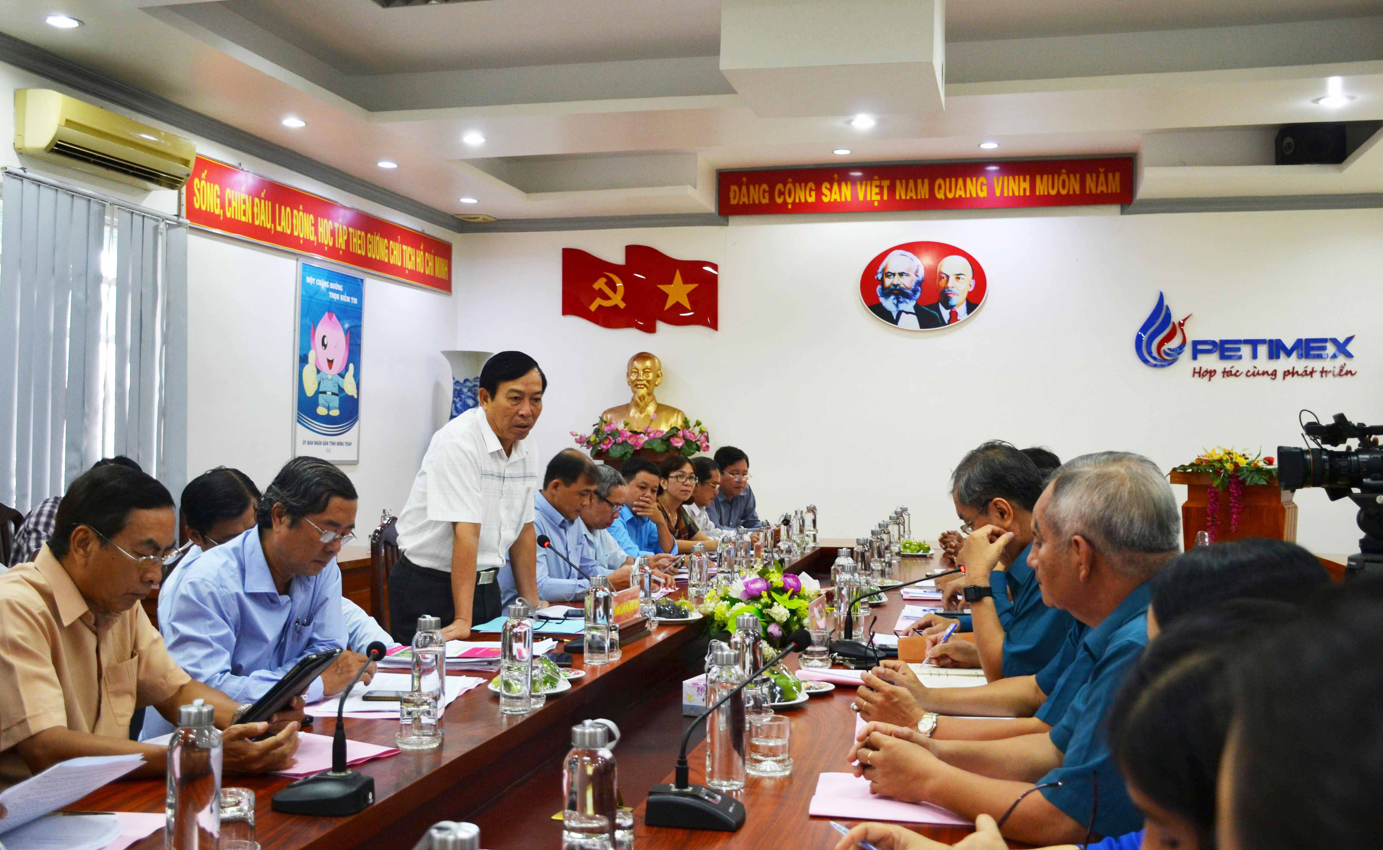 Đoàn công tác hội đồng nhân dân tỉnh đồng tháp đến thăm và làm việc với công ty cổ phần thương mại dầu khí đồng tháp. (23/08/2019)