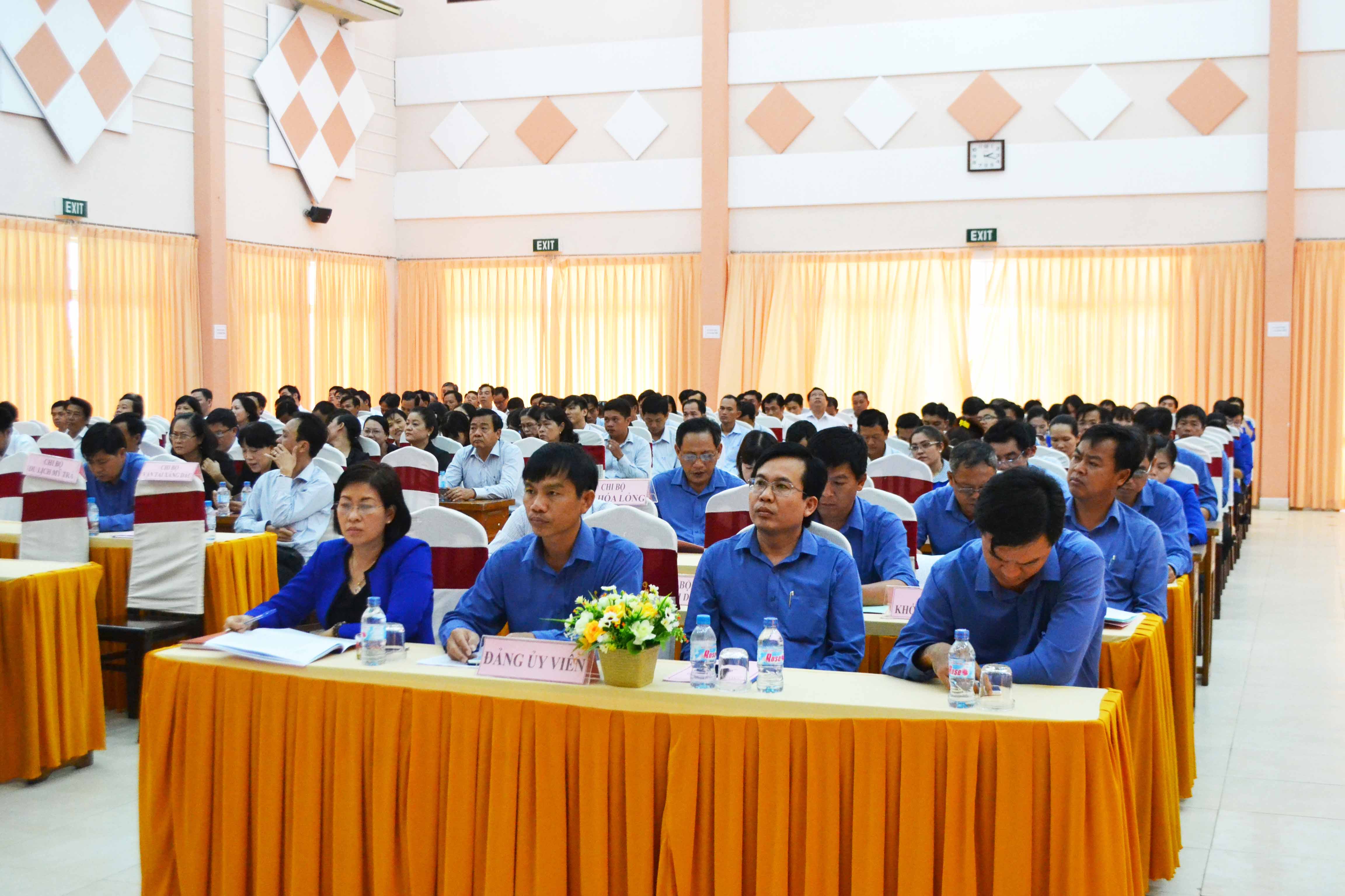 Đảng ủy công ty petimex tổ chức sơ kết, đánh giá kết quả thực hiện chương trình hành động 6 tháng đầu năm 2017. (28/08/2017)