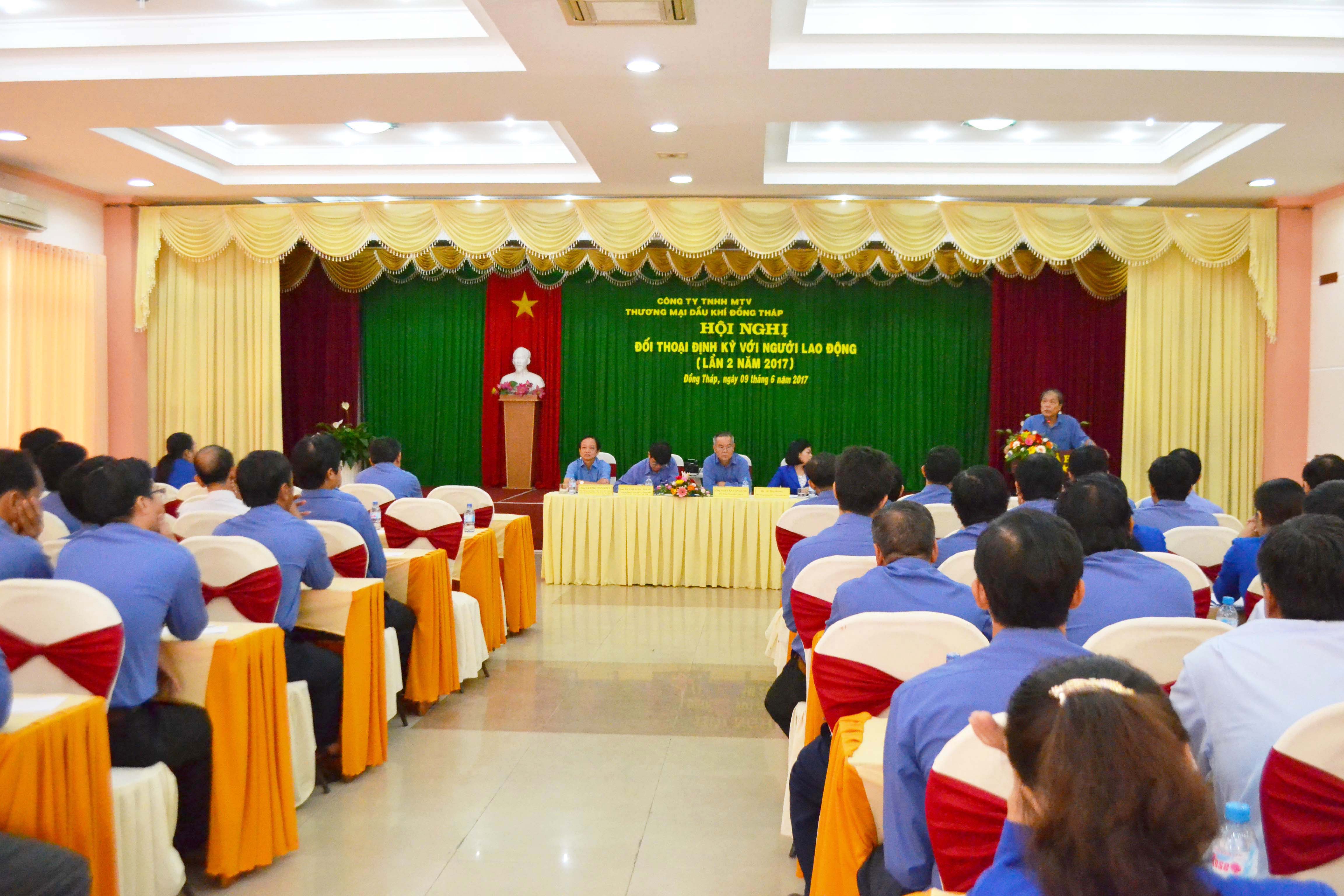 Hội nghị đối thoại định kỳ với người lao động (12/06/2017)