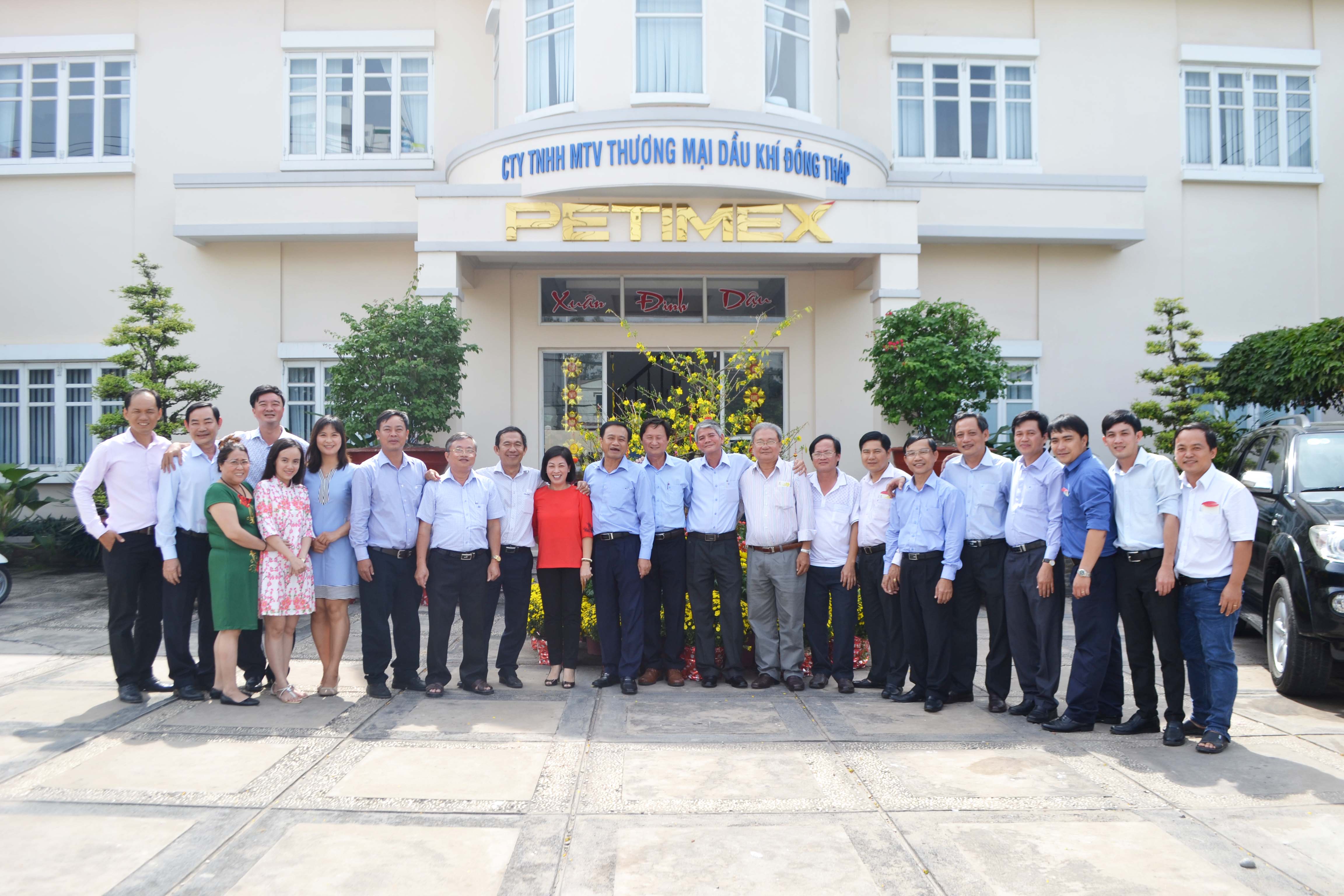 Lãnh đạo tỉnh thăm và chúc tết petimex xuân đinh dậu 2017 (29/01/2017)