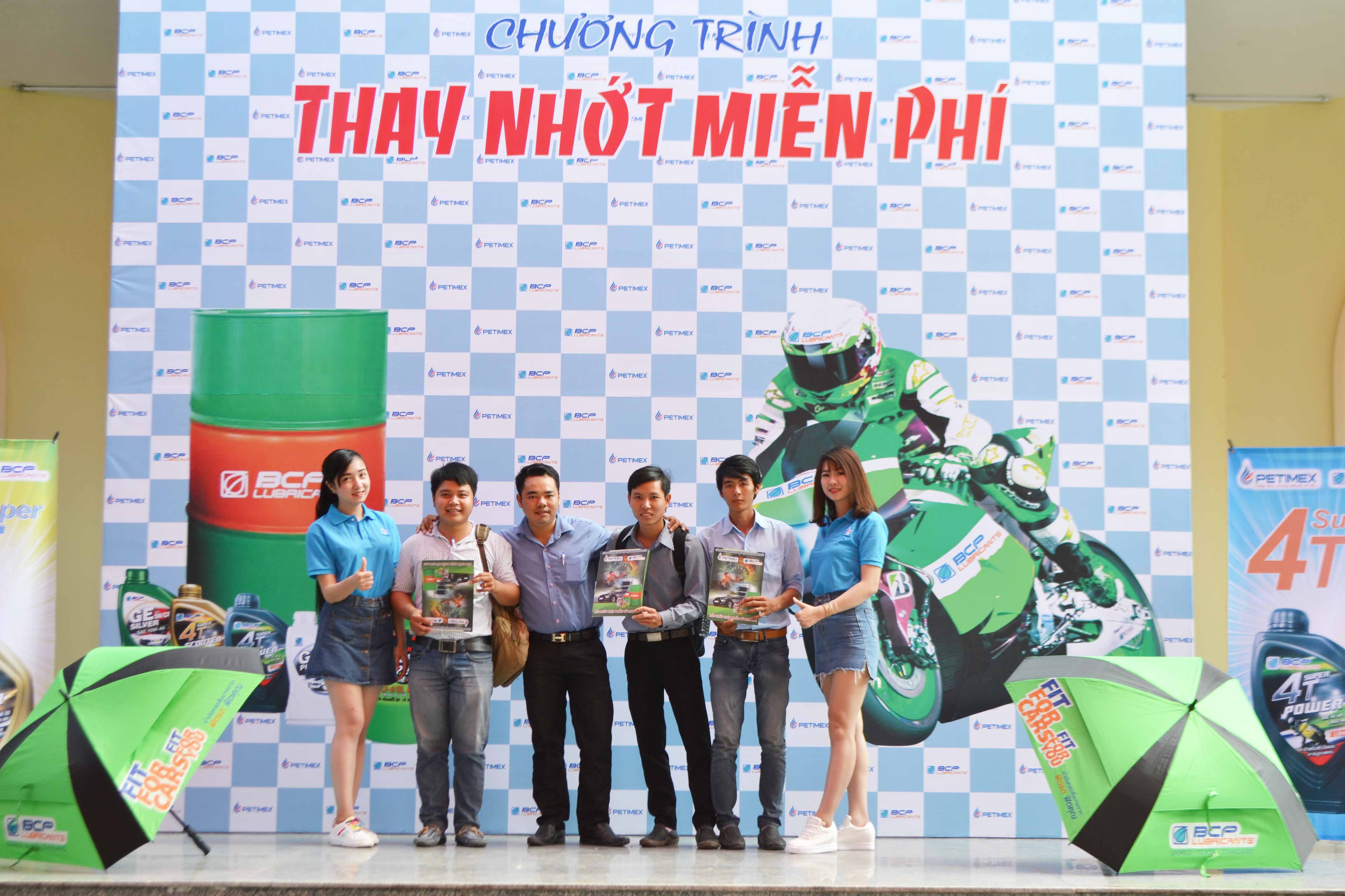 Petimex tổ chức chương trình thay nhớt miễn phí (01/11/2016)
